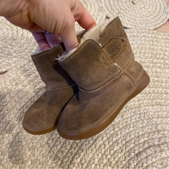 Uggs 6 infant Baby
Keelan Boot - Picture 2 of 5
